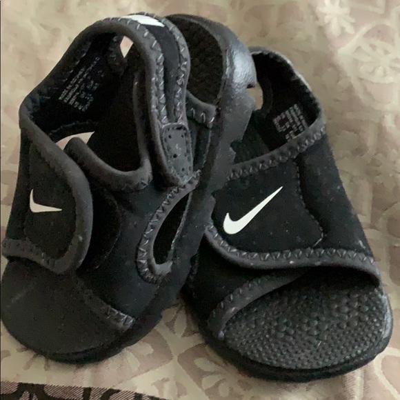 baby nike sandals size 4